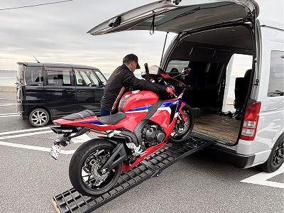 バイク輸送にも対応。納車時・ツーリング先でもOK