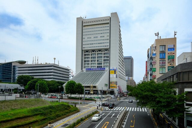人通りと交通量が多いエリア：中野駅周辺、高円寺通り、中野通りなど