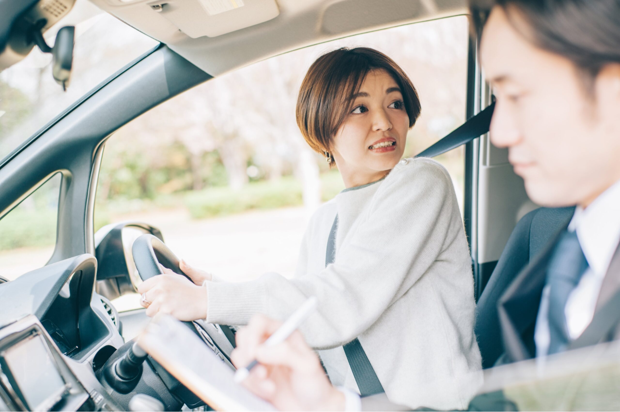 運転に恐怖を感じる女性
