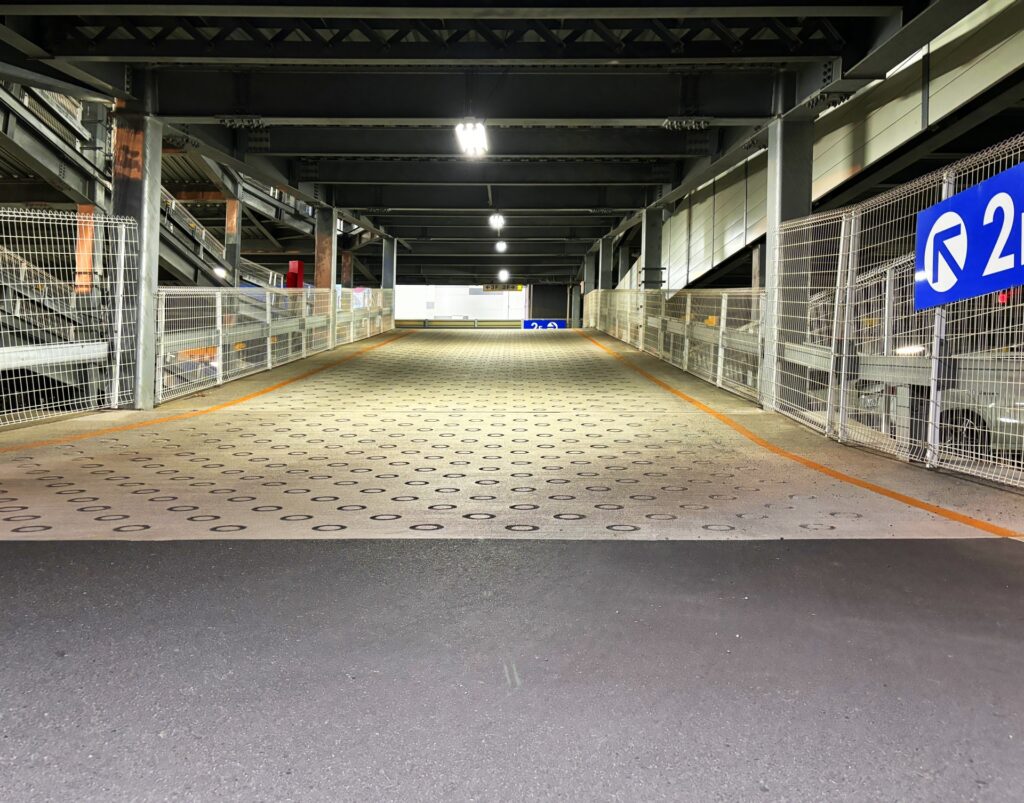 立体駐車場上りスロープののコツ