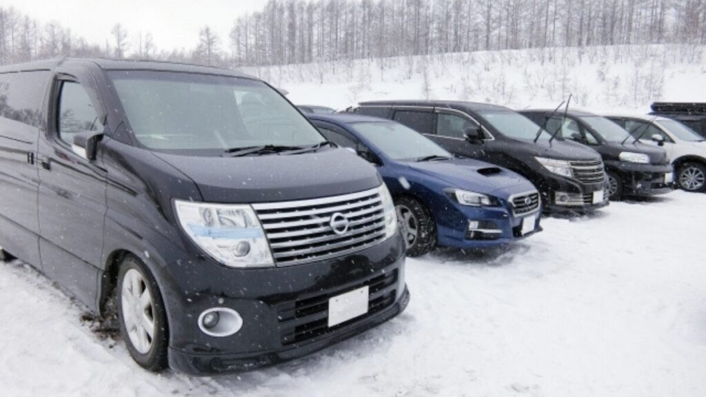 雪の駐車場