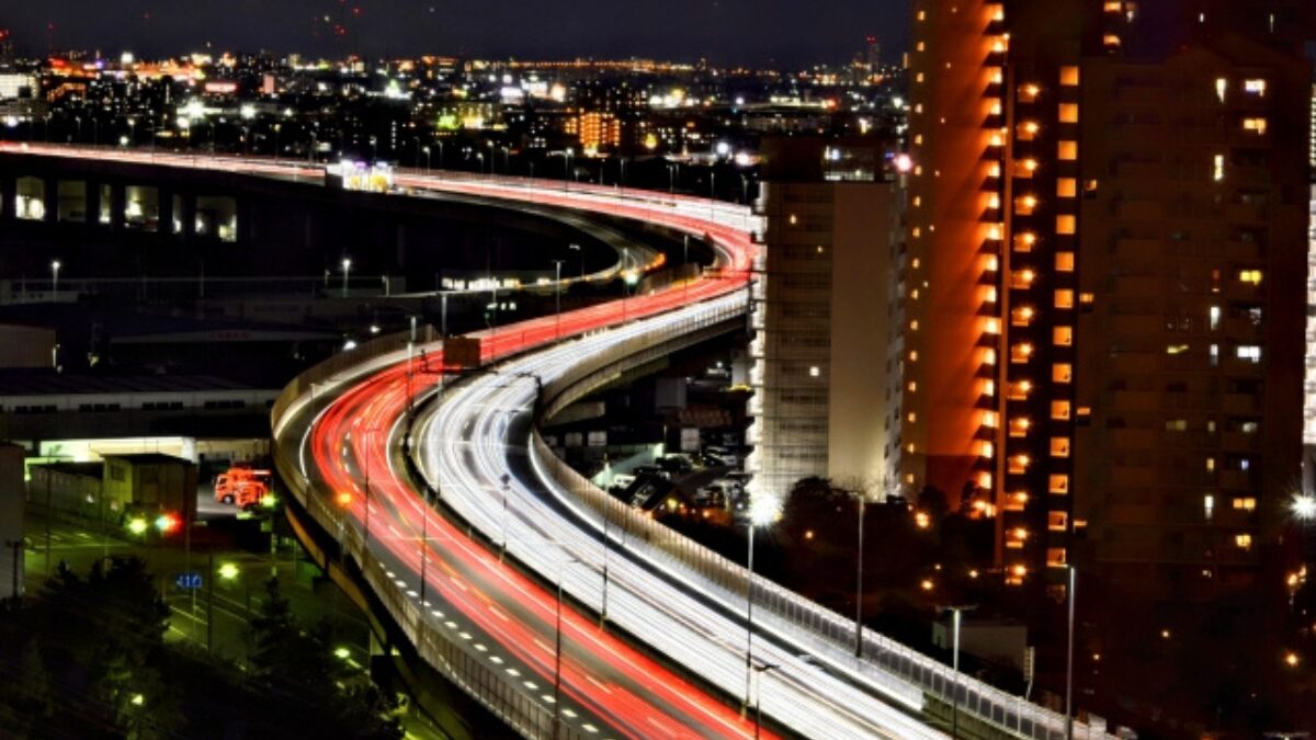 都会の高速道路